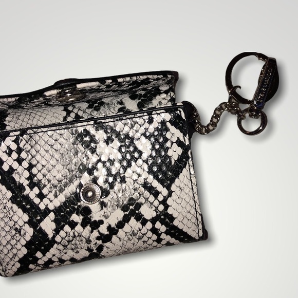 Steve Medden wallet/ card holder/ keychain - Picture 12 of 14